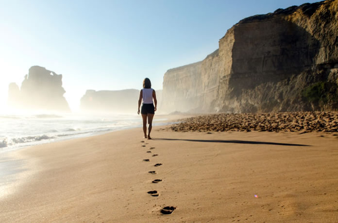 foot-steps-sand christian singles