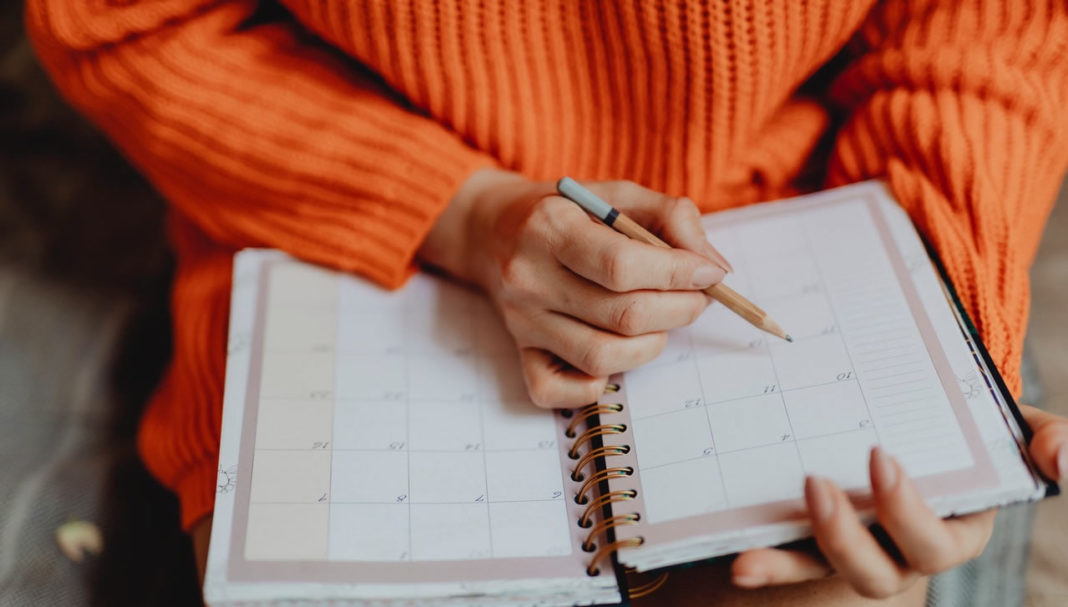 calendar-close-up-daily-planner_ time with god